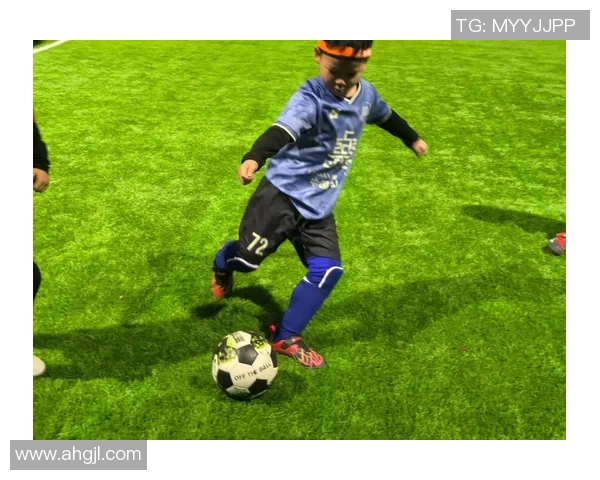 韩国球星激情点评焦点大战深度解析绿茵赛场精彩瞬间 韩国球星激情点评焦点大战深度解析绿茵赛场精彩瞬间